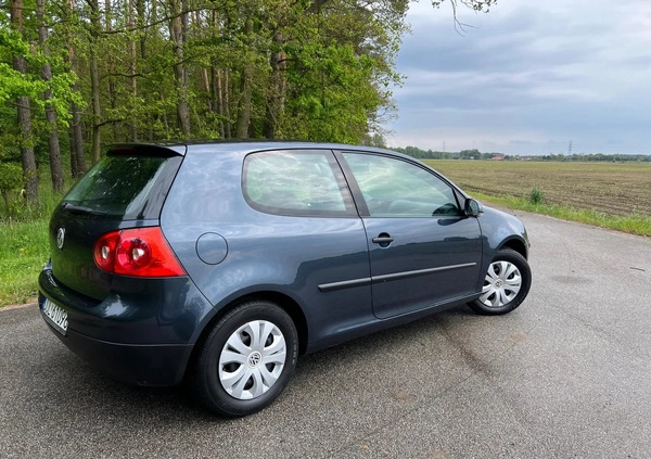 Volkswagen Golf cena 8200 przebieg: 360000, rok produkcji 2004 z Brzeg małe 92